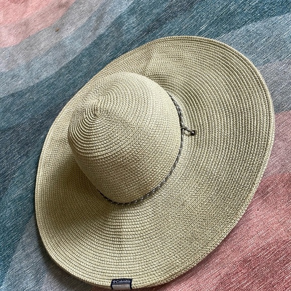 Columbia Women's Stylish Tan Sun Hat - Picture 8 of 9